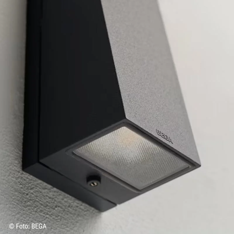 BEGA Wandleuchten mit gerichtetem Licht – Bild 5